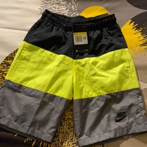 Boys Nike shorts NWT size s